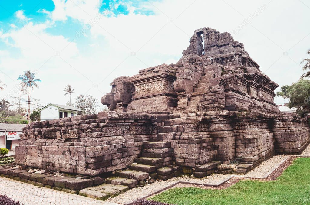 Candi peninggalan kerajaan singasari di Desa Tumpang, Malang, Indonesia