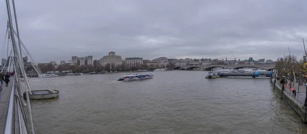 Floden Themsen i centrala London — Stockfoto