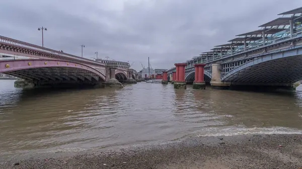 Blackfriars brug over de rivier de Theems — Stockfoto