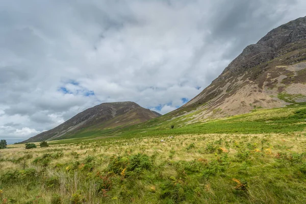 Környék Crummock víz körül, Lake District-Egyesült Királyság — Stock Fotó