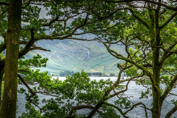 バターミア湖湖水地方イギリスの表示 — ストック写真