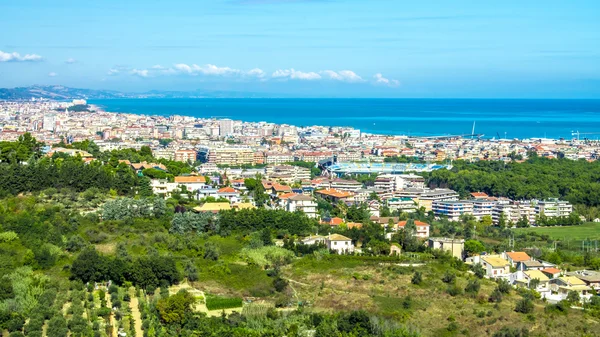 Cityscape of Pescara in Italy — Stock Photo, Image
