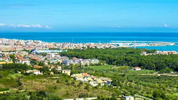 Stadtbild von Pescara in Italien — Stockfoto