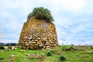 Bir nuraghe, Sardinya, İtalya için antik yapı ana tip