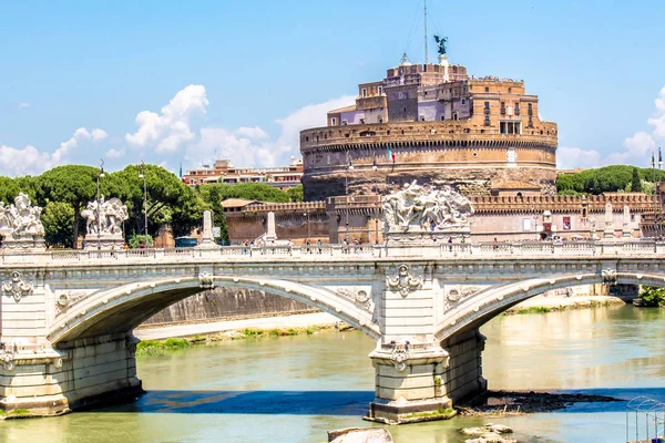 在罗马，意大利的圣安杰洛城堡的视图 — 图库照片