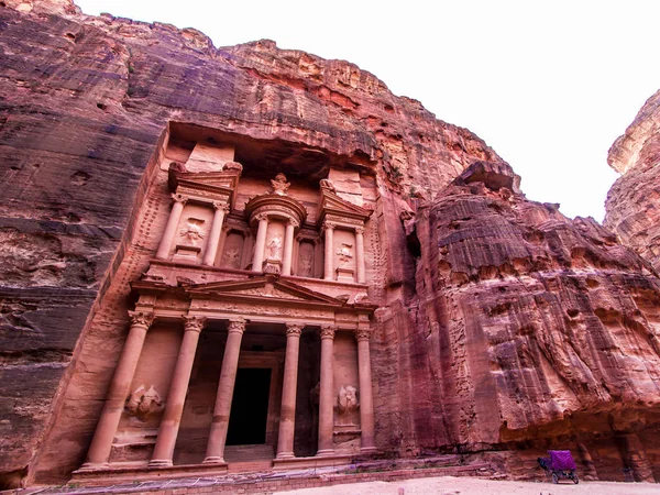 Klášter v dávných Petra, Jordánsko — Stock fotografie