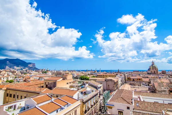 Stadtbild von Palermo in Italien — Stockfoto