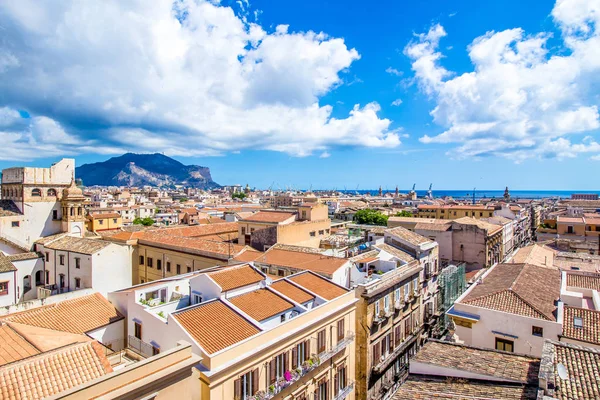 Stadtbild von Palermo in Italien — Stockfoto