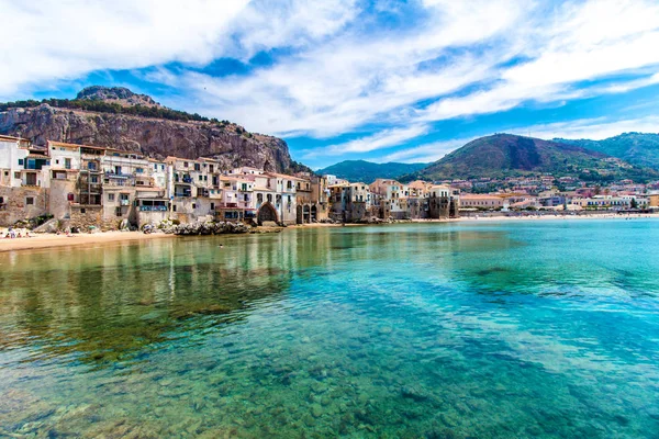 Мбаппе Вид Чефалу Маленький Городок Берегу Моря Сицилии Италия — стоковое фото
