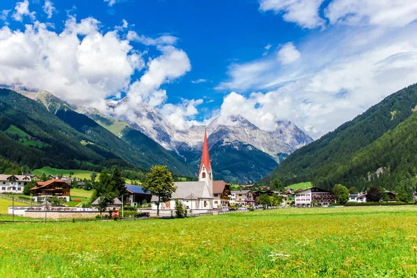 Anterselva di Sotto, küçük köy South Tyrol, İtalya.