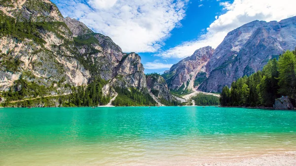 Pragser See in Südtirol — Stockfoto