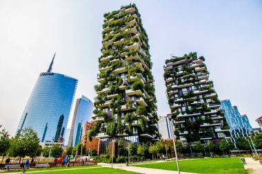 Milan, İtalya'nın iş bölgesinin içinde gökdelenler