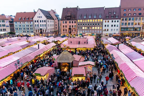 Christkindlesmarkt, Nürnberg görünümünü — Stok fotoğraf