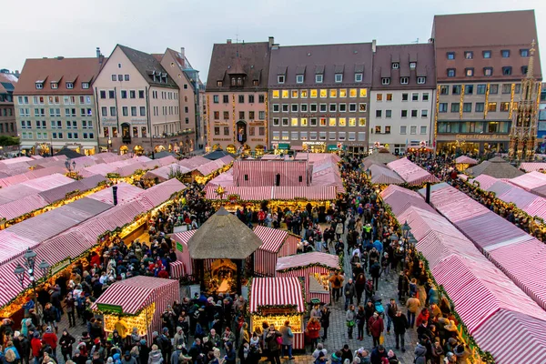 Christkindlesmarkt, Nürnberg görünümünü — Stok fotoğraf