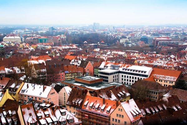 Αστικό Τοπίο Της Νυρεμβέργης Χιόνι Κάλυψε Στέγες Γερμανία — Φωτογραφία Αρχείου