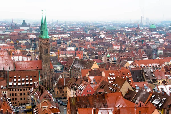 Nuremberg, Almanya, Cityscape içinde bir kış günü.
