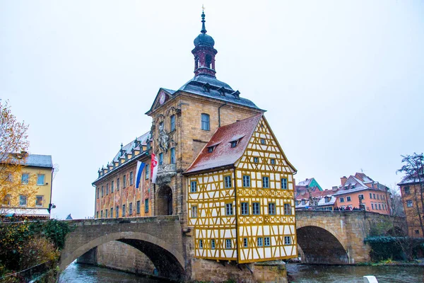 Old town hall in Bamberg while it snows, Germany — Stock Photo, Image