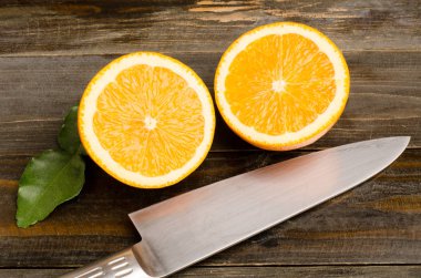 Göbek turuncu meyve