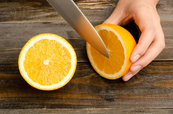 Göbek turuncu meyve