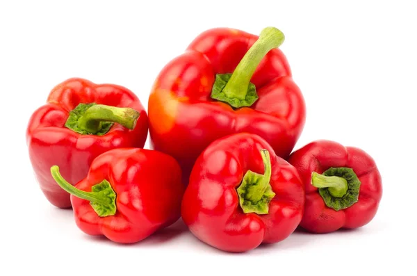 Rode paprika op witte achtergrond — Stockfoto