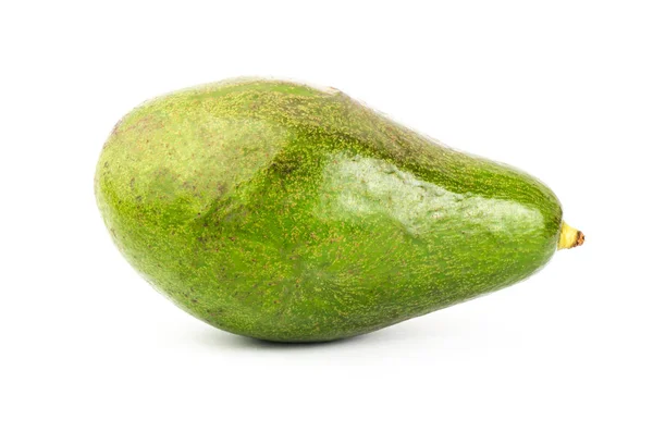 Свежие фрукты авокадо на белом фоне — стоковое фото