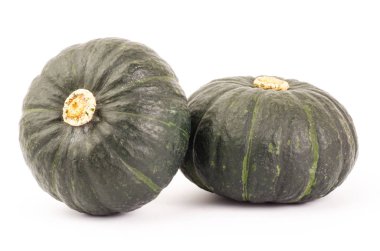 Beyaz arka plan üzerinde çiğ kabak