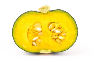 Beyaz arka plan üzerinde çiğ kabak