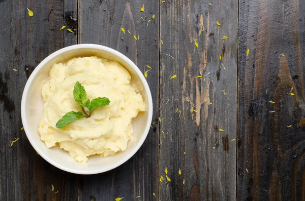 Mashed potato in a bowl — Stock Photo, Image