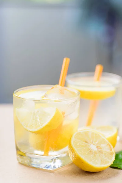 Bicchiere Limonata Ghiacciata Bevanda Fredda Estate — Foto Stock