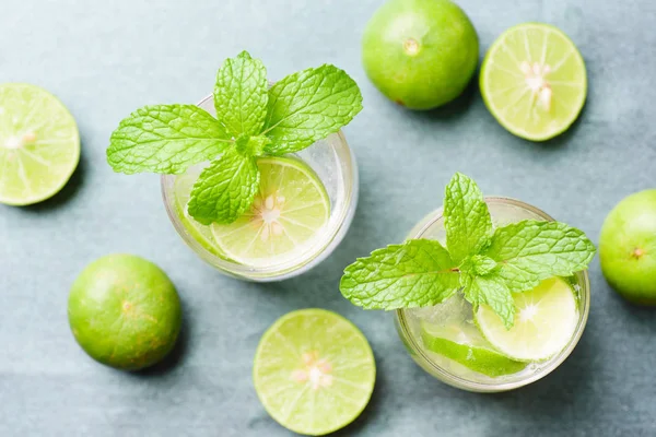 Skleněné Ledové Limonády Sody Studený Nápoj Létě — Stock fotografie