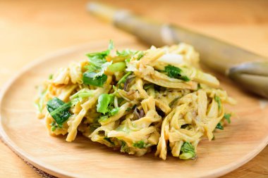 Baharatlı bambu salatası (Yum Nor Mai), Kuzey Tayland yemeği