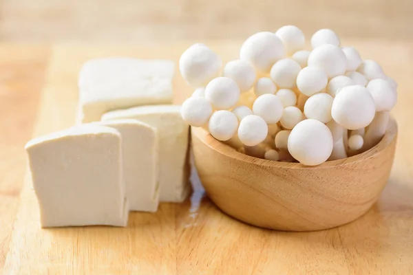 Tofu Fatiado Cogumelos Shimeji Uma Tigela Preparando Para Cozinhar — Fotografia de Stock