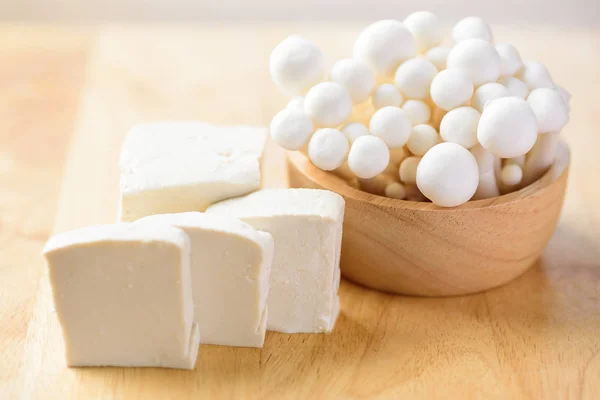 Tofu Fatiado Cogumelos Shimeji Uma Tigela Para Cozinhar — Fotografia de Stock