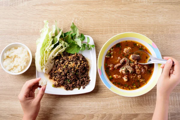 Comida Tailandesa Norte Local Salada Porco Picada Picante Larb Moo — Fotografia de Stock