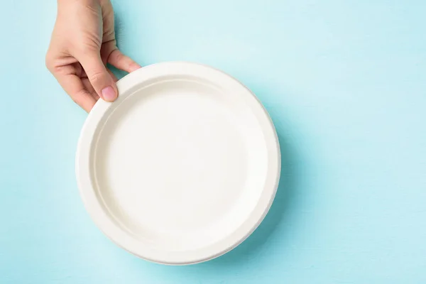 Biodegradable Plate Compostable Plate Eco Friendly Disposable Plate Holding Hand — Stock Photo, Image