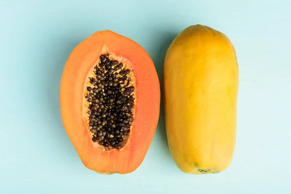 Félig Érett Papaya Gyümölcs Pasztell Szín Háttér Trópusi Gyümölcs — Stock Fotó
