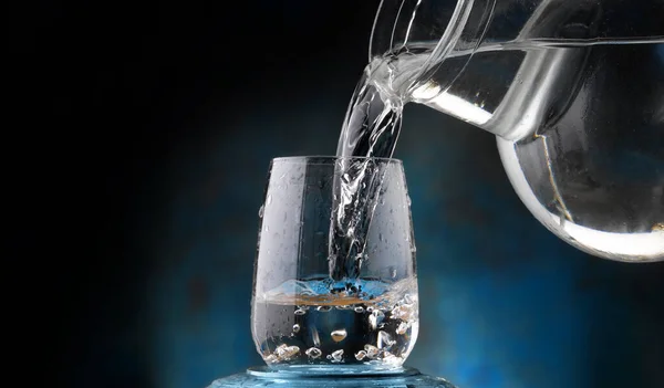 Fresh Natural Water Poured — Stock Photo, Image
