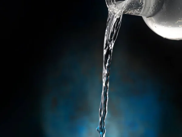 Acqua Dolce Naturale Versata — Foto Stock