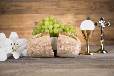 Ekmek ve şarap, kadeh ve ana bilgisayar Eucharist sembolü, 