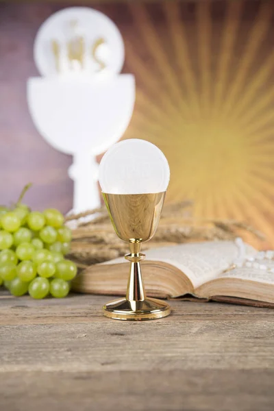 Євхаристійний символ хліба та вина, чаша та табір, Перша згадка — стокове фото