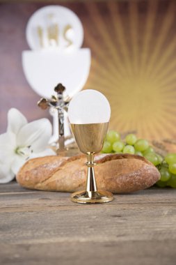 Ekmek ve şarap, kadeh ve ev sahibi, ilk comm Eucharist sembolü