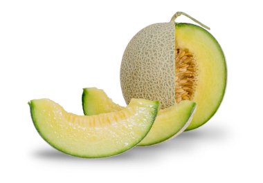 Beyaz arka plan üzerinde izole dilimlenmiş yeşil kavun.