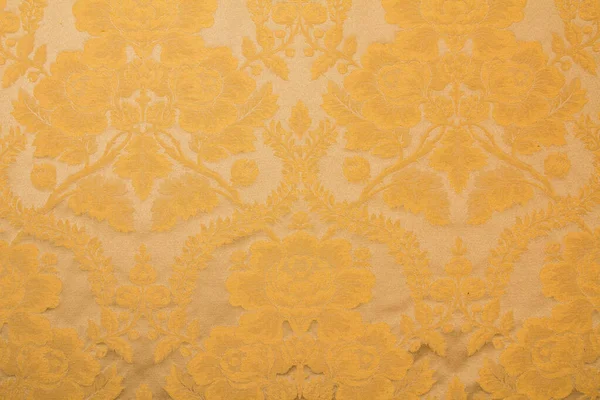 Parlak pahalı kumaşta geometrik desen