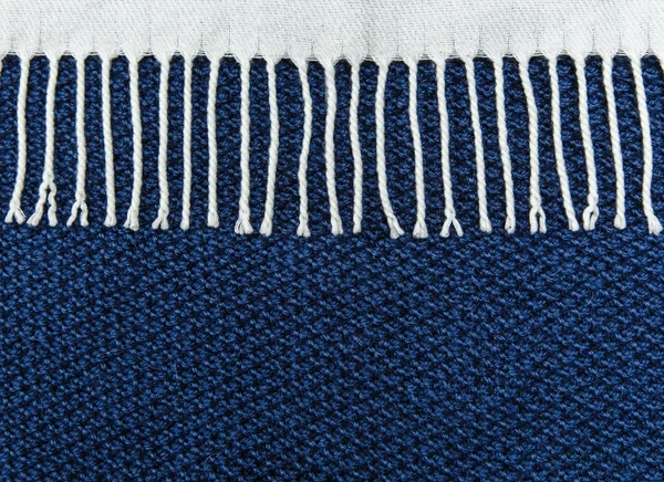Fond tricoté bleu avec frange blanche.Main Made.Vue de dessus — Photo