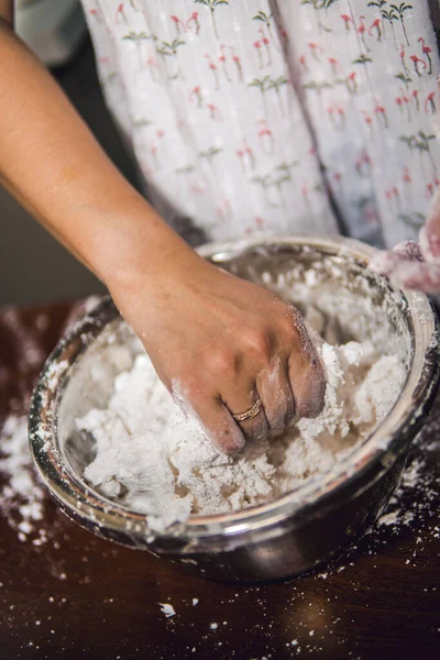 Young Women Preparing Vegetable Clear Shrimp Pork Dumplings Quarantine Coronavirus — Stock Photo, Image