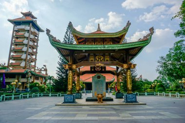 Ben Duoc Tapınağı (Den Ben Duoc), Cu Chi Tüneli, Ho Chi Minh, Cu Chi Tüneli 'nin yanındaki tarihi devrimci bölge, 1975' ten önce Vietnam 'ın ünlü üssü.