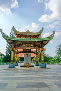 Ben Duoc Tapınağı (Den Ben Duoc), Cu Chi Tüneli, Ho Chi Minh, Cu Chi Tüneli 'nin yanındaki tarihi devrimci bölge, 1975' ten önce Vietnam 'ın ünlü üssü.