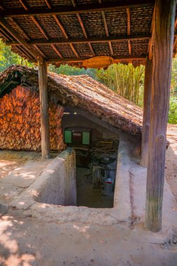 Cu Chi tüneli, Vietnam savaşının tarihi yeri, ordu yaşamak için yer altı kazıyor, şimdi de Vietnam 'ın Ho Chi Minh şehrinde gezdiği yer.