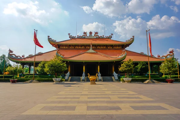 ドゥオック寺院 Den Ben Duoc Chi Tunnel Chi Minh 革命的なベトナムの有名な拠点であるCu Chiトンネルの横にある歴史的な地区革命1975 — ストック写真