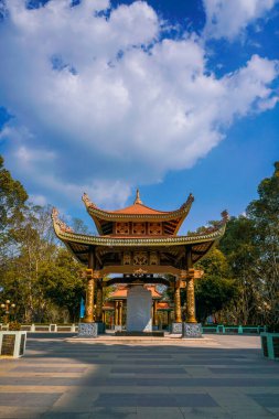 Ben Duoc Tapınağı (Den Ben Duoc), Cu Chi Tüneli, Ho Chi Minh, Cu Chi Tüneli 'nin yanındaki tarihi devrimci bölge, 1975' ten önce Vietnam 'ın ünlü üssü.